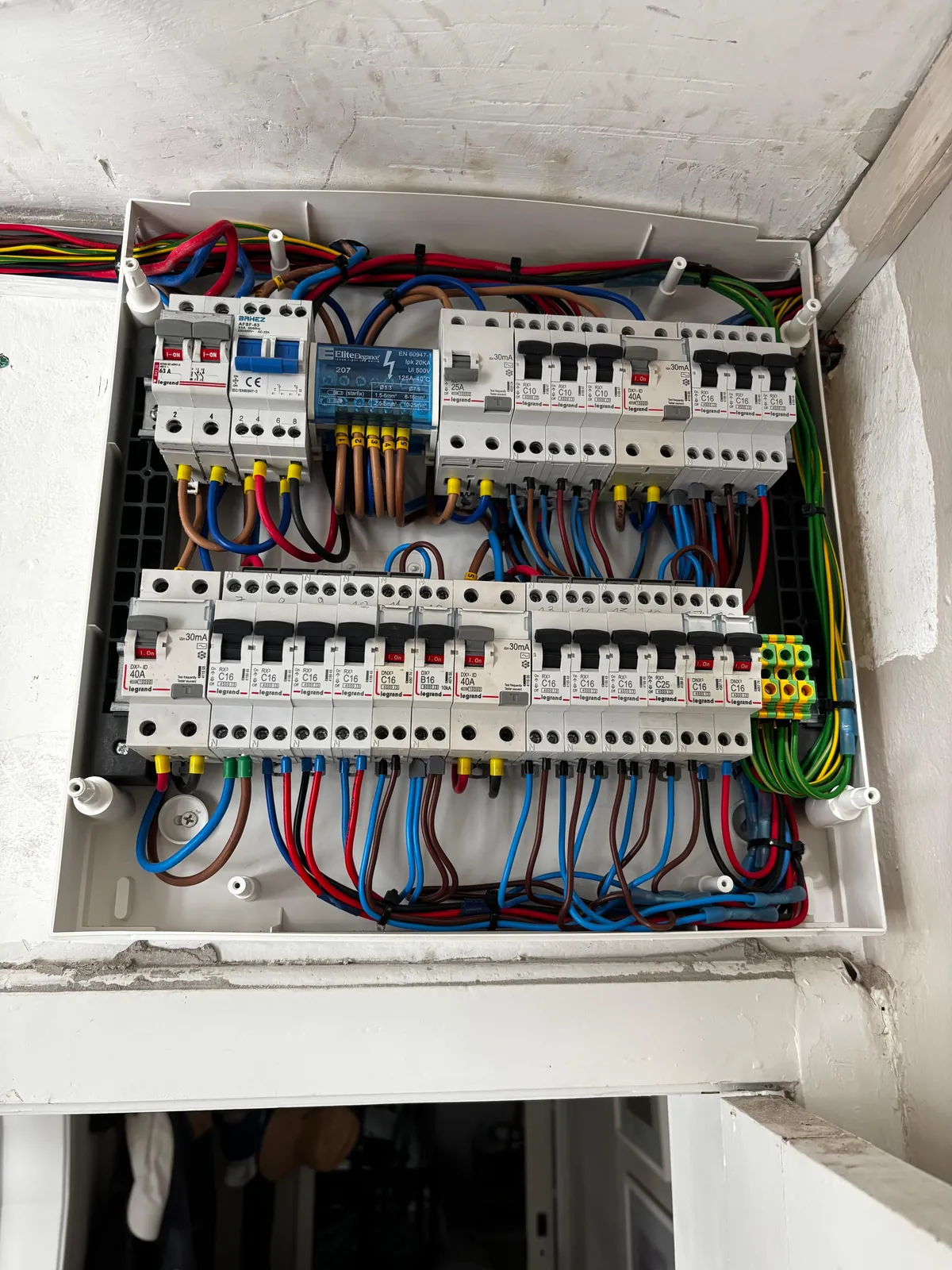 travaux électriques réalisés par JERAFA
